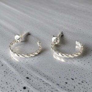 🔴 5 for $10 ONE PAIR Silver Tone Round Shaped Stud Earrings